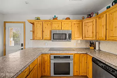 2324 W Sunrise Drive, Phoenix, AZ 85041 - Photo 31