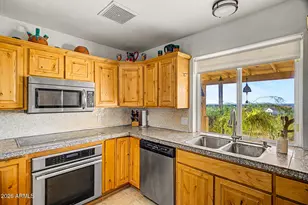 2324 W Sunrise Dr, Phoenix, AZ 85041 - Photo 29