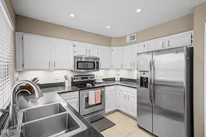4337 E Windmere Drive, Phoenix, AZ 85048 - Photo 13