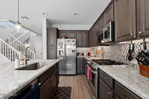 934 E Cobble Stone Dr, Queen Creek, AZ 85140 - Photo 11