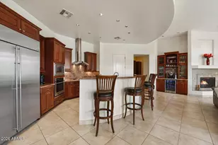14 W Summerset Dr, Phoenix, AZ 85085 - Photo 7