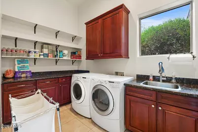 14 W Summerset Drive, Phoenix, AZ 85085 - Photo 21