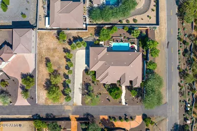14 W Summerset Drive, Phoenix, AZ 85085 - Photo 23
