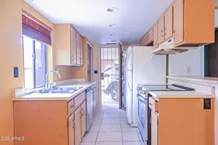 10407 N 11th Pl, Phoenix, AZ 85020 - Photo 3