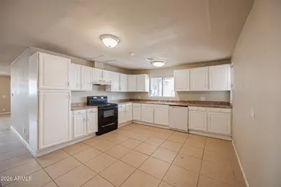 2062 E Nancy Lane, Phoenix, AZ 85042 - Photo 11