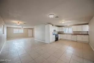 2062 E Nancy Ln, Phoenix, AZ 85042 - Photo 7