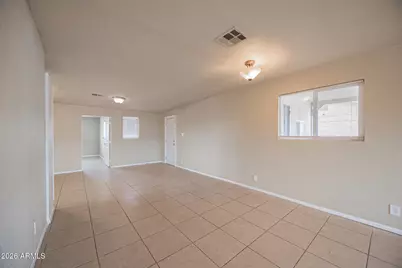 2062 E Nancy Lane, Phoenix, AZ 85042 - Photo 9