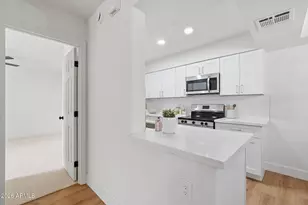 10610 S 48th St, Phoenix, AZ 85044 - Photo 9
