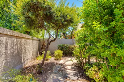 7263 N 6th Way, Phoenix, AZ 85020 - Photo 33