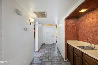 7263 N 6th Way, Phoenix, AZ 85020 - Photo 17