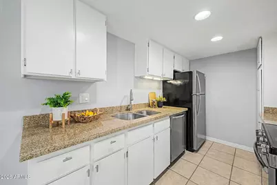 6016 W Townley Avenue, Glendale, AZ 85302 - Photo 9