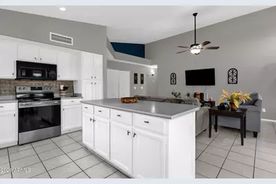 12728 W Cambridge Avenue, Avondale, AZ 85392 - Photo 11