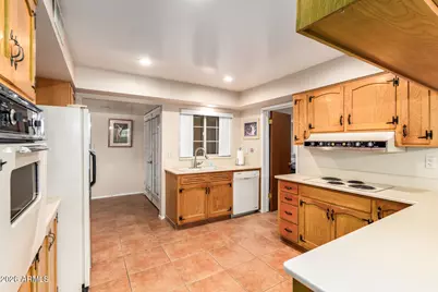 6419 E Cactus Road, Scottsdale, AZ 85254 - Photo 11