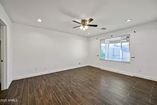 2914 E Michelle Dr, Phoenix, AZ 85032 - Photo 11