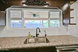 2914 E Michelle Dr, Phoenix, AZ 85032 - Photo 9