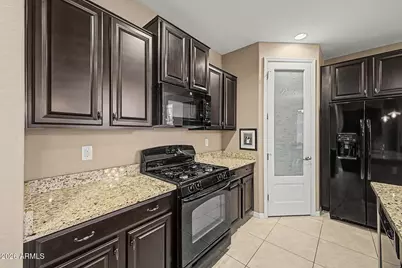 272 E Glacier Drive, Chandler, AZ 85249 - Photo 15