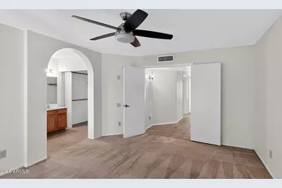 4900 W Earhart Way, Chandler, AZ 85226 - Photo 9