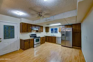 5562 W Edgemont Ave, Phoenix, AZ 85035 - Photo 9