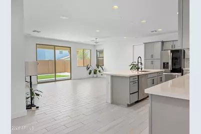 14843 W Sand Hills Road, Surprise, AZ 85387 - Photo 11