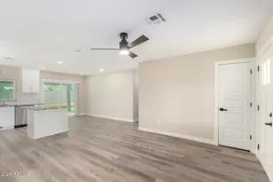 1602 W Rockwood Dr, Phoenix, AZ 85027 - Photo 9