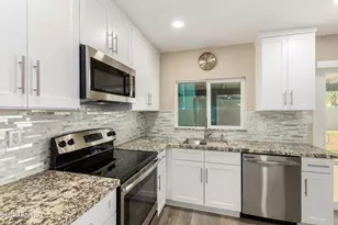 1602 W Rockwood Dr, Phoenix, AZ 85027 - Photo 17