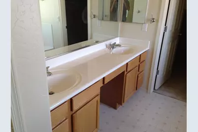 2050 S Falcon Drive, Gilbert, AZ 85295 - Photo 11