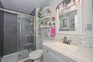 13642 N 20th Ln N, Phoenix, AZ 85029 - Photo 19