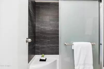 3102 E Clarendon Avenue #206, Phoenix, AZ 85016 - Photo 5
