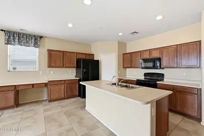 1301 S 237th Lane, Buckeye, AZ 85326 - Photo 9