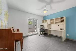 2276 E Christy Dr, Phoenix, AZ 85028 - Photo 27