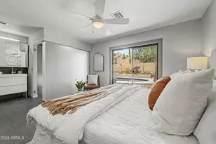 2276 E Christy Dr, Phoenix, AZ 85028 - Photo 17