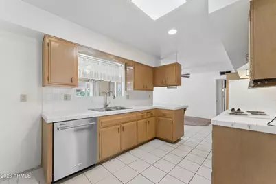 10208 W Pinehurst Drive, Sun City, AZ 85351 - Photo 23