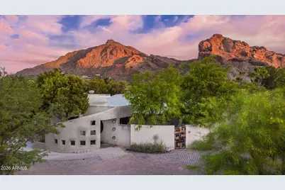 6318 N 52nd Place, Paradise Valley, AZ 85253 - Photo 1