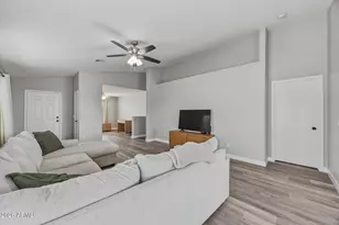 14739 W Watson Ln, Surprise, AZ 85379 - Photo 9