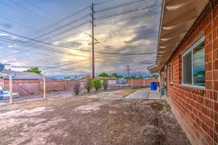 3700 W Cavalier Dr, Phoenix, AZ 85019 - Photo 31