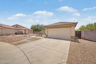 581 W Jardin Loop, Casa Grande, AZ 85122 - Photo 3