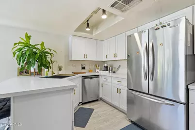 4205 E Ludlow Drive, Phoenix, AZ 85032 - Photo 7