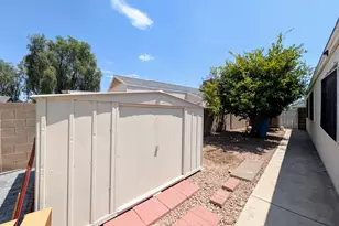 2824 W Angela Dr, Phoenix, AZ 85053 - Photo 61