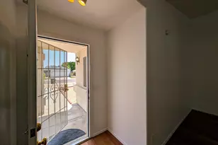 2824 W Angela Dr, Phoenix, AZ 85053 - Photo 9