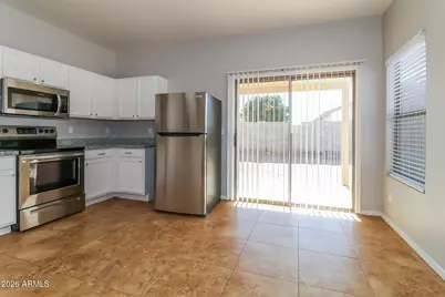 11823 W Roanoke Avenue, Avondale, AZ 85392 - Photo 7