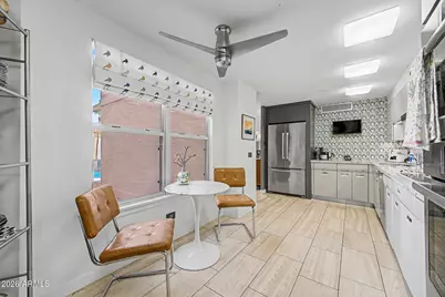 2201 N Central Avenue #2F, Phoenix, AZ 85004 - Photo 11