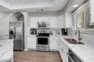 8813 S 51st St, Phoenix, AZ 85044 - Photo 3