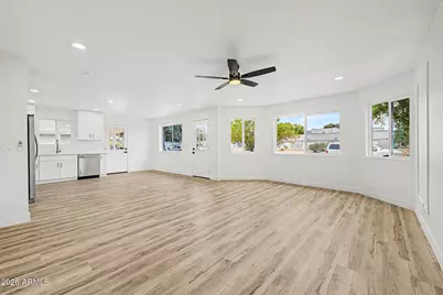 2344 W Cholla Street, Phoenix, AZ 85029 - Photo 3