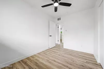 2344 W Cholla Street, Phoenix, AZ 85029 - Photo 17