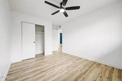 2344 W Cholla Street, Phoenix, AZ 85029 - Photo 15