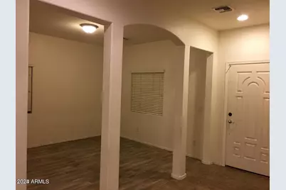 4661 E Laurel Avenue, Gilbert, AZ 85234 - Photo 3