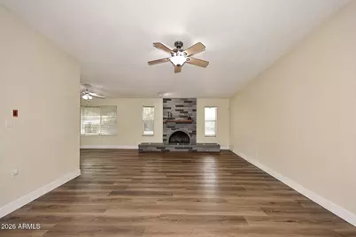 17640 N 1st Place N, Phoenix, AZ 85022 - Photo 3