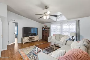 2907 E Sequoia Dr, Phoenix, AZ 85050 - Photo 3
