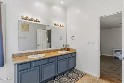 2907 E Sequoia Drive, Phoenix, AZ 85050 - Photo 45