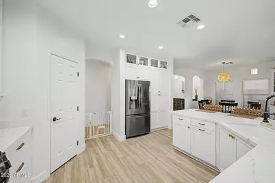 10547 W Desert Star Lane, Peoria, AZ 85382 - Photo 11